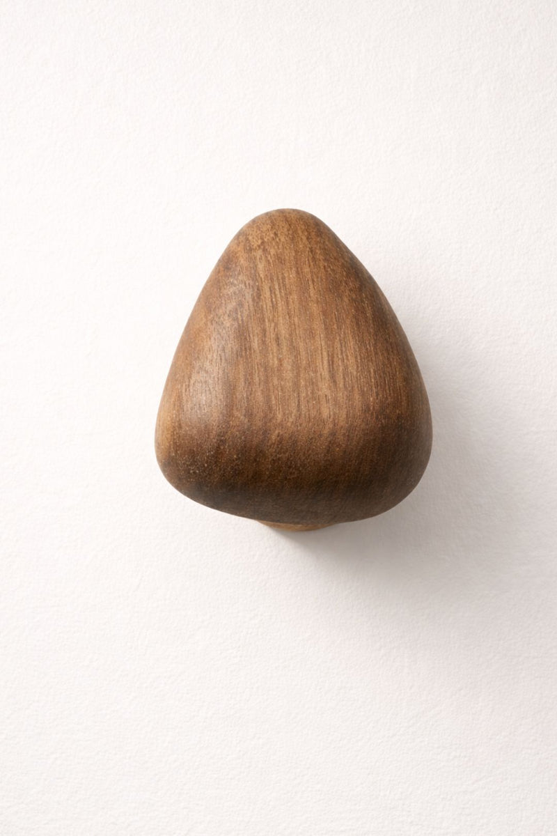 Patère murale galet sculpté en bois - Bois foncé