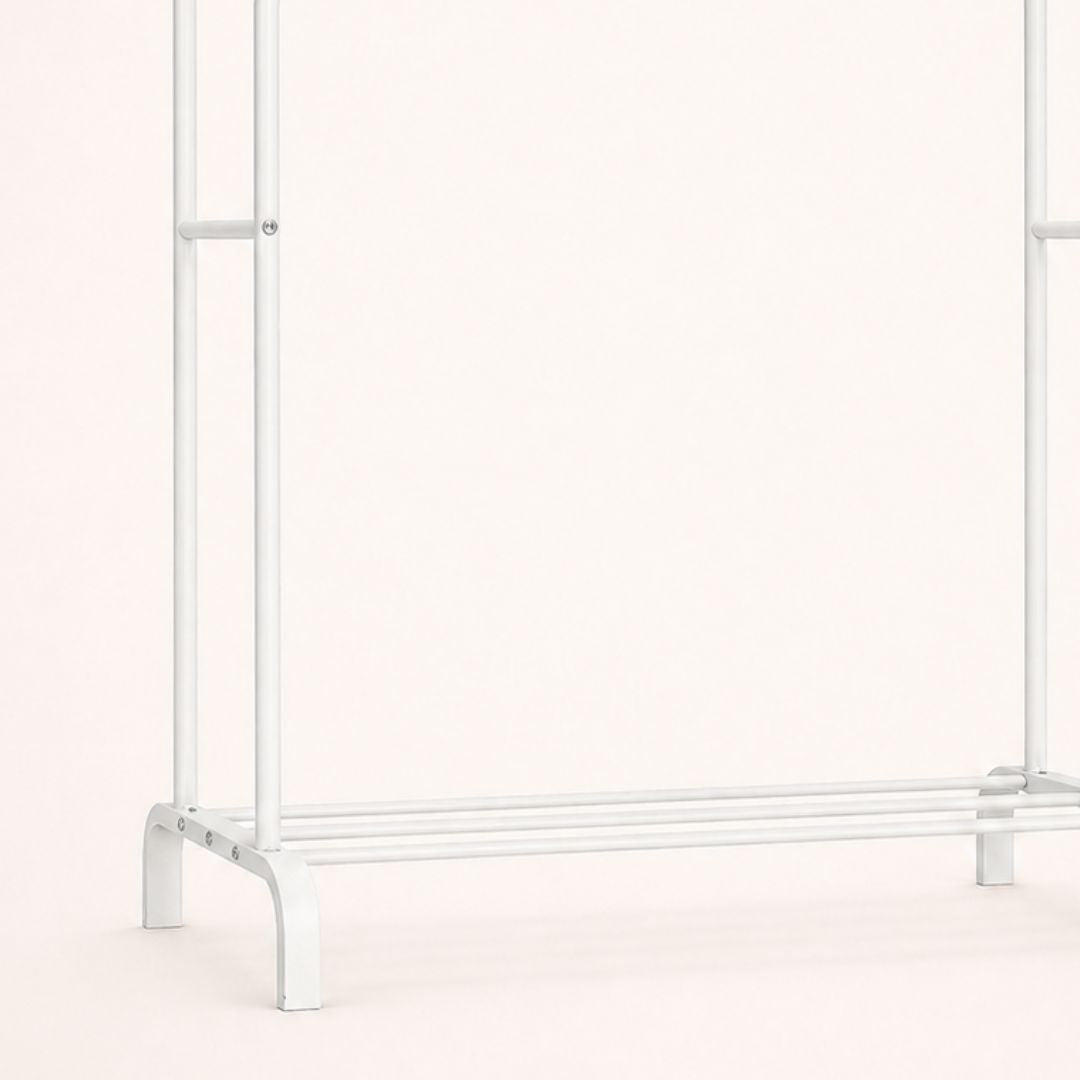 Portant à vêtements blanc double barre avec étagère basse