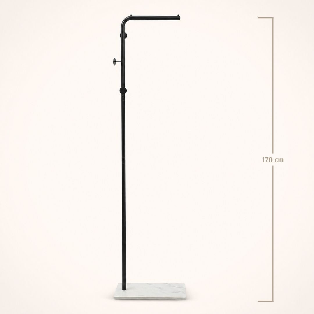 Porte-manteau sur pied noir en L à barre de penderie