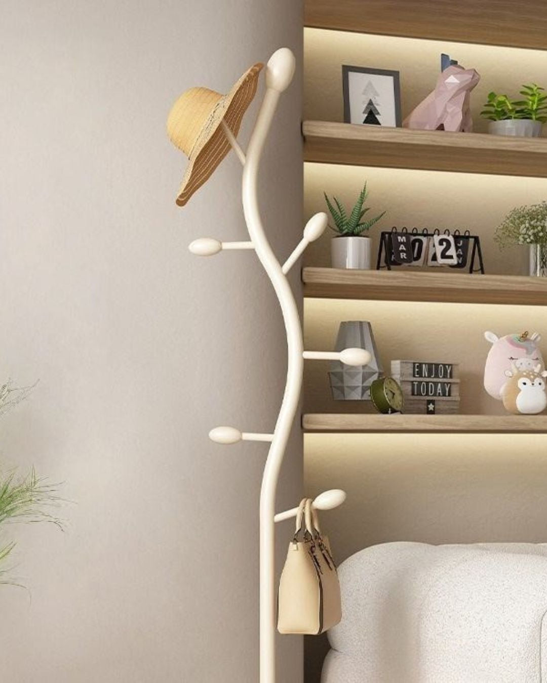 Porte-manteau sur pied moderne en forme d’arbre