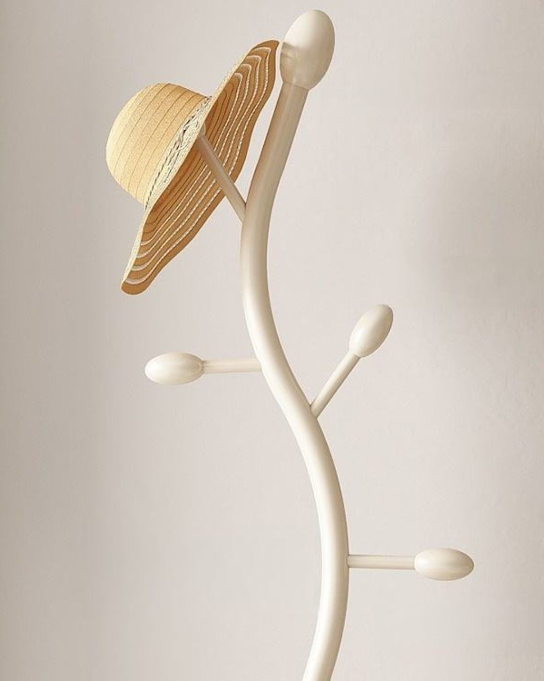 Porte-manteau sur pied moderne en forme d’arbre